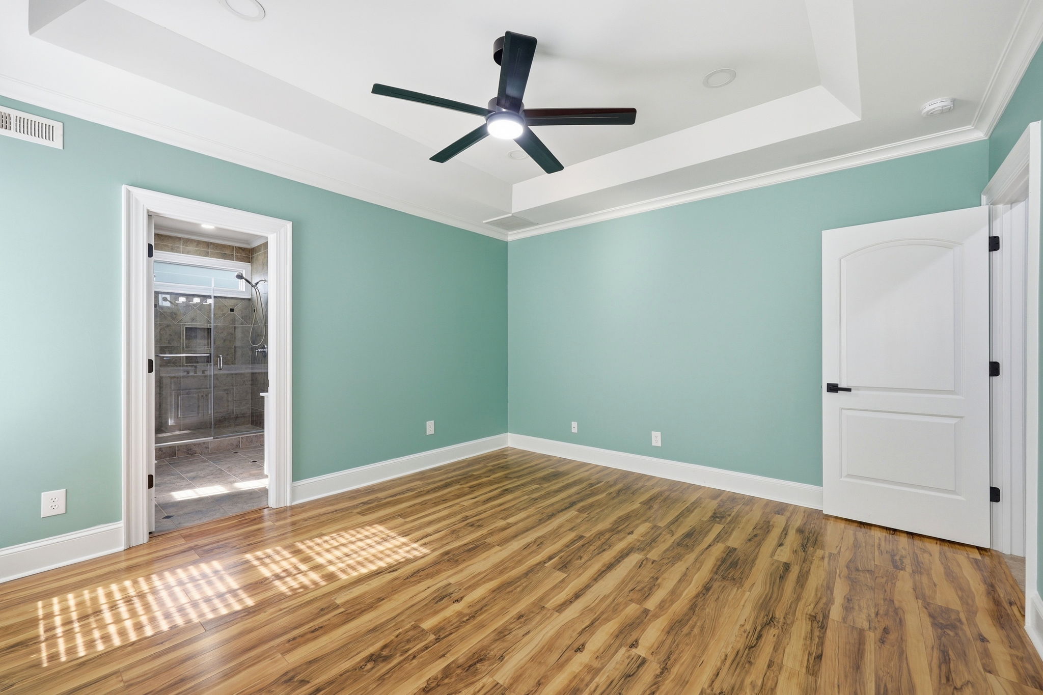 Primary suite